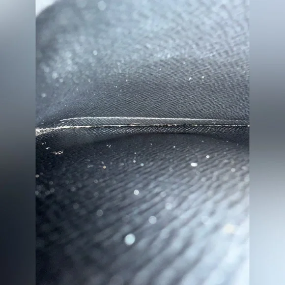 Louis Vuitton Black Epi Leather Wallet w LV Dust Bag - Picture 8 of 12